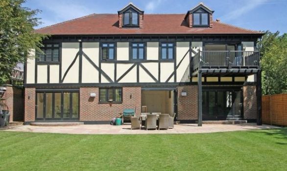 Exterior 4